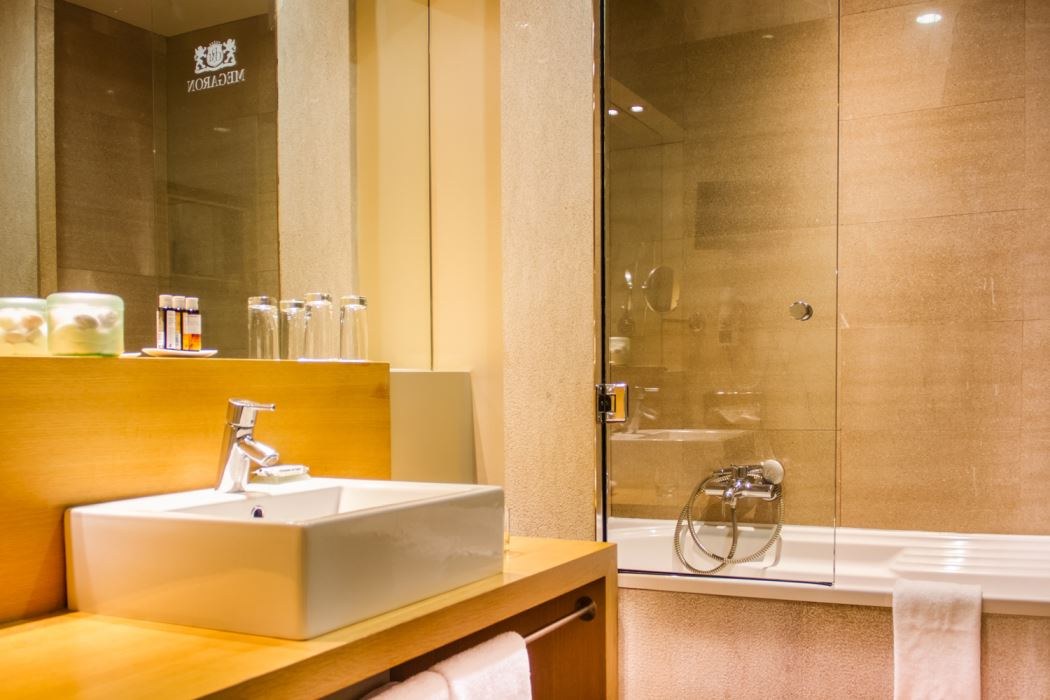 Badezimmer – Executive Room Sea View